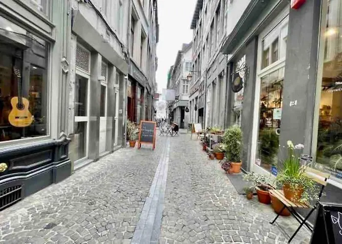 Le Neuvice - Place Du Marche, Quais, Bueren