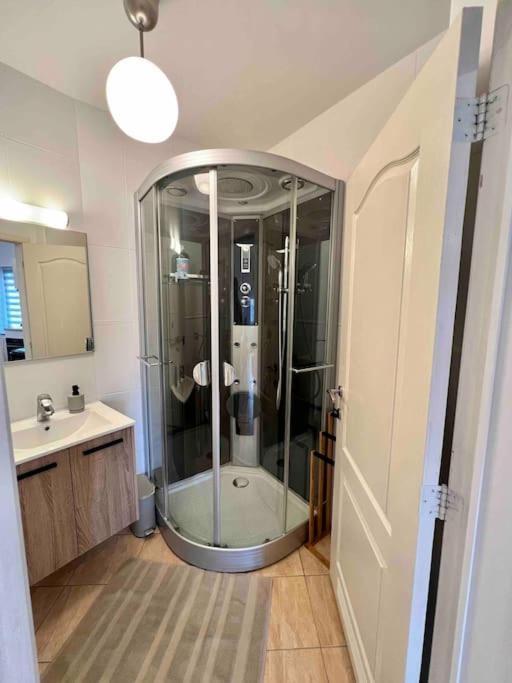 Le Neuvice - Place Du Marche, Quais, Bueren Apartment *